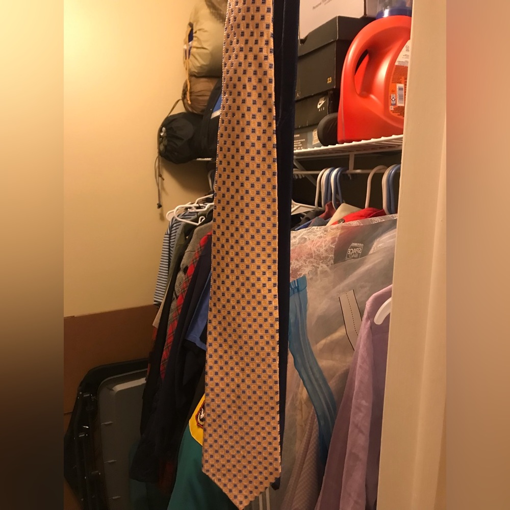 Mens Tommy Hilfiger Tie 59.5” Orange and Blue cube pattern